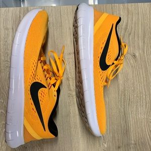 Womens Nike Free RN Sz 9.5 Laser Orange  831509-800 Running used